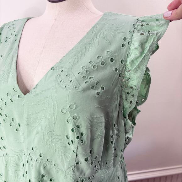 Torrid 2X Babydoll Tank Top Blouse Eyelet Ruffle Green Fairy Cottage Coquette - Picture 2 of 15